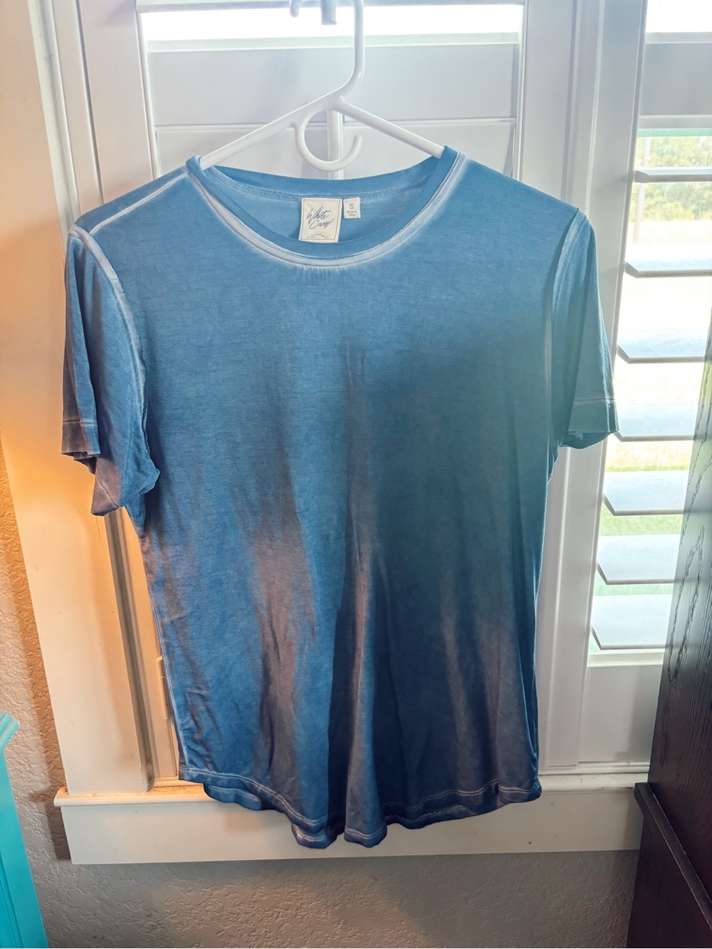 White Crow Men's Short-Sleeve Crew Neck T-Shirt in Faded Blue